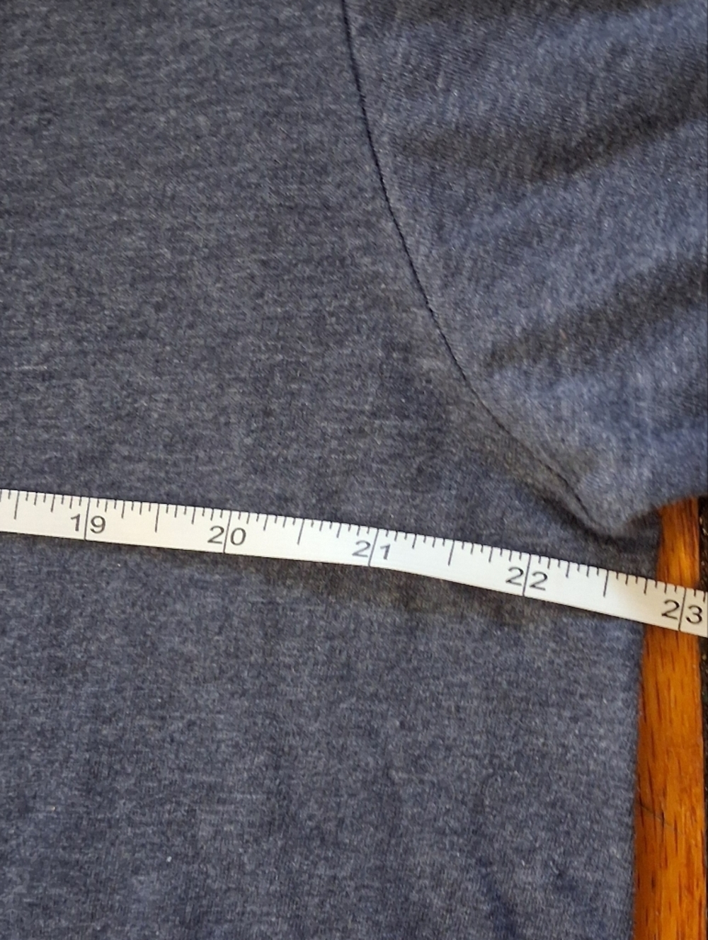 Detroit Tigers Genuine Merchandise - Men's Gray Ring Spun Soft Large Tshirt - Picture 3 of 6